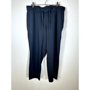 Lululemon Women’s Size 10 Black Crop Leggings With Side Pockets Mid/High Rise